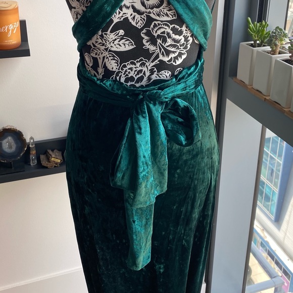 Lulu’s velvet multi-way maxi dress - Picture 7 of 11